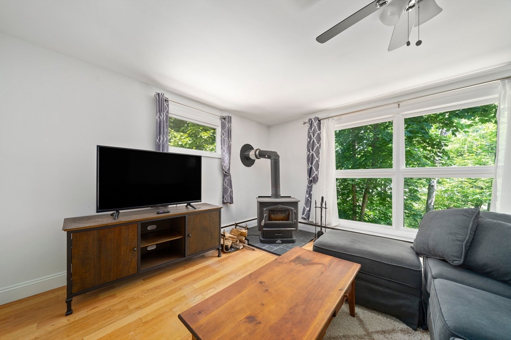 4 bed, 2 bath apartment for rent at 585 Washington St, Franklin — photo 13 of 39