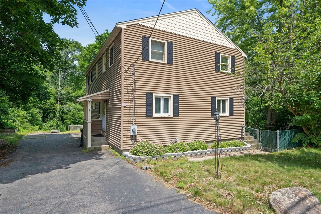 4 bed, 2 bath apartment for rent at 585 Washington St, Franklin — photo 1 of 39