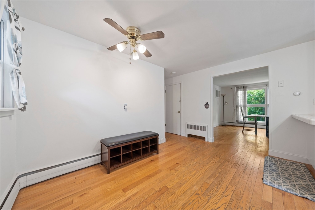 4 bed, 2 bath apartment for rent at 585 Washington St, Franklin — photo 6 of 39