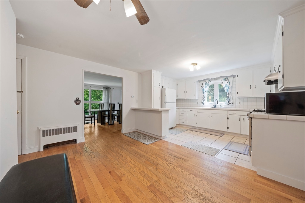 4 bed, 2 bath apartment for rent at 585 Washington St, Franklin — photo 7 of 39