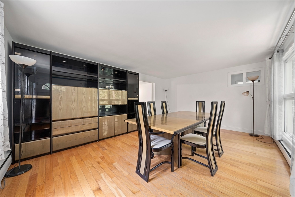 4 bed, 2 bath apartment for rent at 585 Washington St, Franklin — photo 11 of 39
