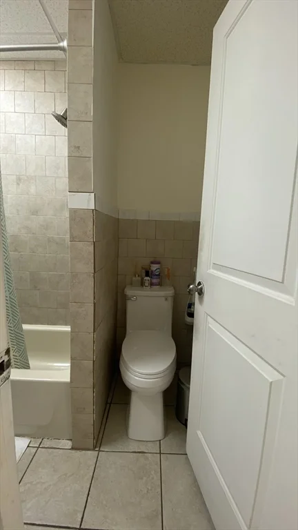 2 bed, 1 bath apartment for rent at 585 Western Ave Unit 1, Lynn — photo 6 of 9