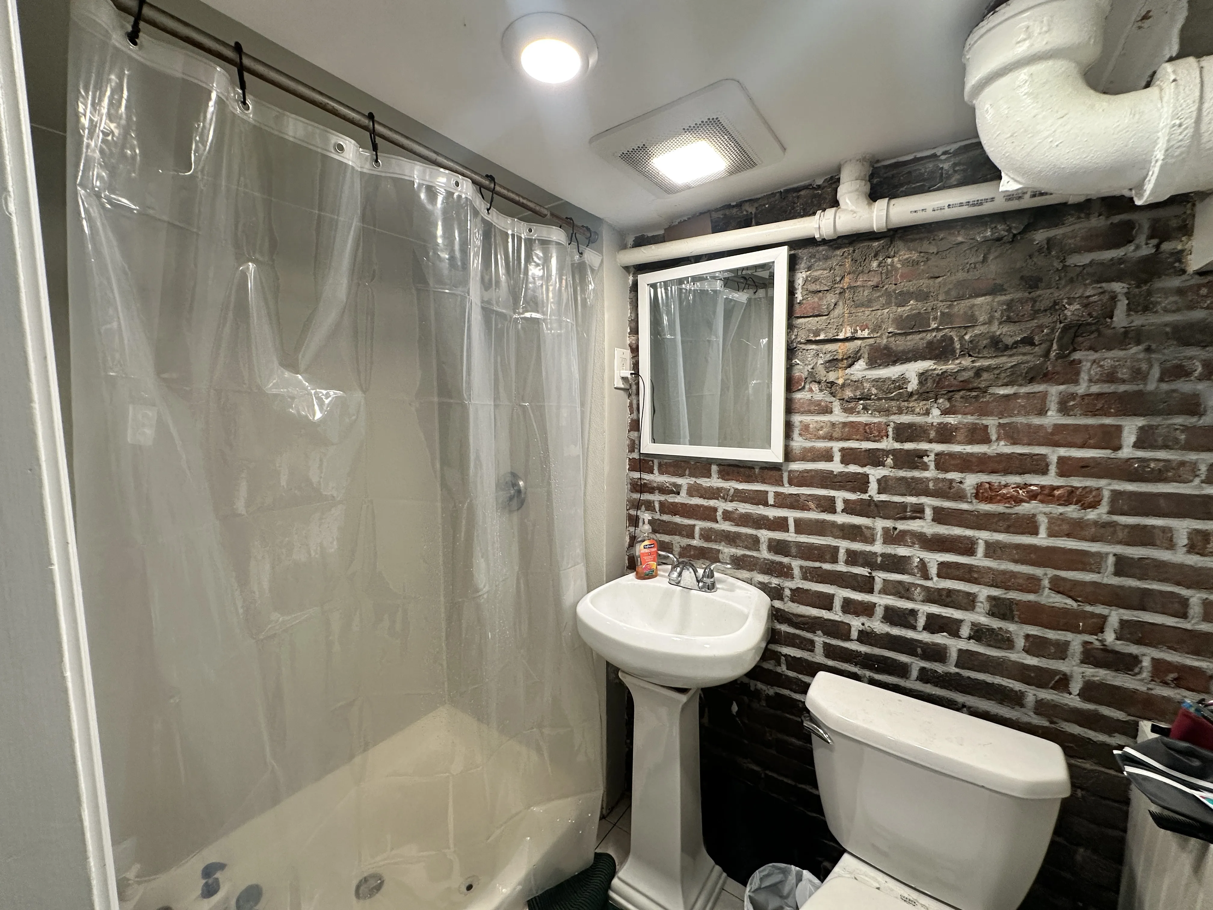 4 bed, 2 bath apartment for rent at 586 Columbus Ave Unit 1, Roxbury — photo 14 of 16
