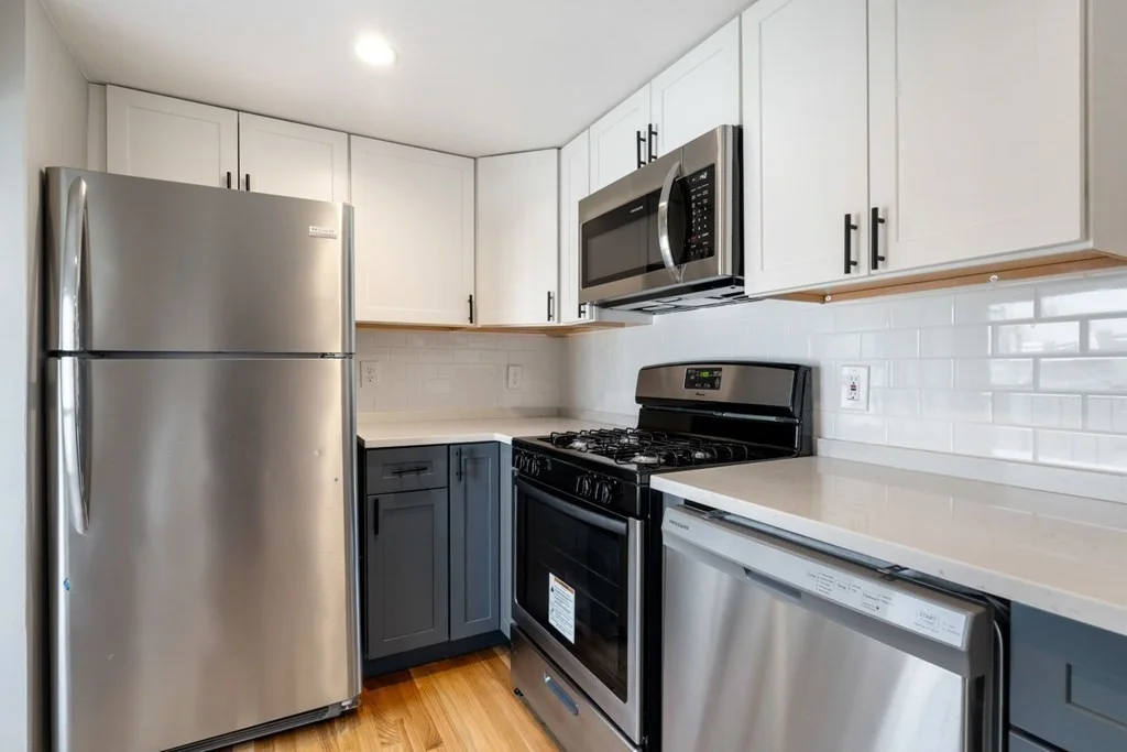 2 bed, 1 bath apartment for rent at 586 East Broadway Unit 3, Boston — photo 6 of 26