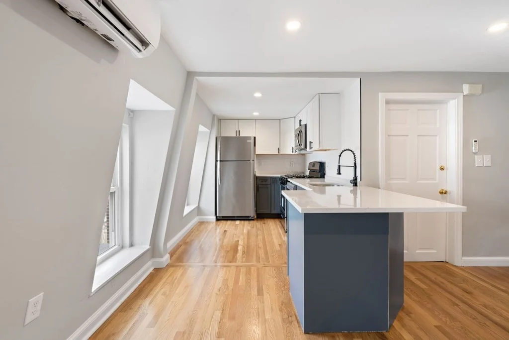 2 bed, 1 bath apartment for rent at 586 East Broadway Unit 3, Boston — photo 3 of 26