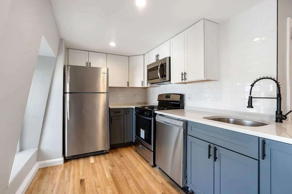 2 bed, 1 bath apartment for rent at 586 East Broadway Unit 3, Boston — photo 2 of 26