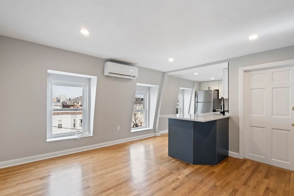 2 bed, 1 bath apartment for rent at 586 East Broadway Unit 3, Boston — photo 7 of 26