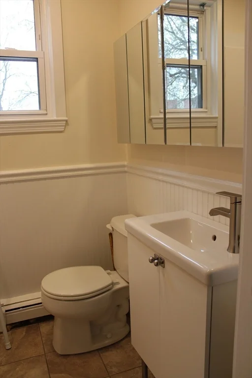 3 bed, 1 bath apartment for rent at 586 Freeport Ext Unit 1, Dorchester — photo 7 of 13
