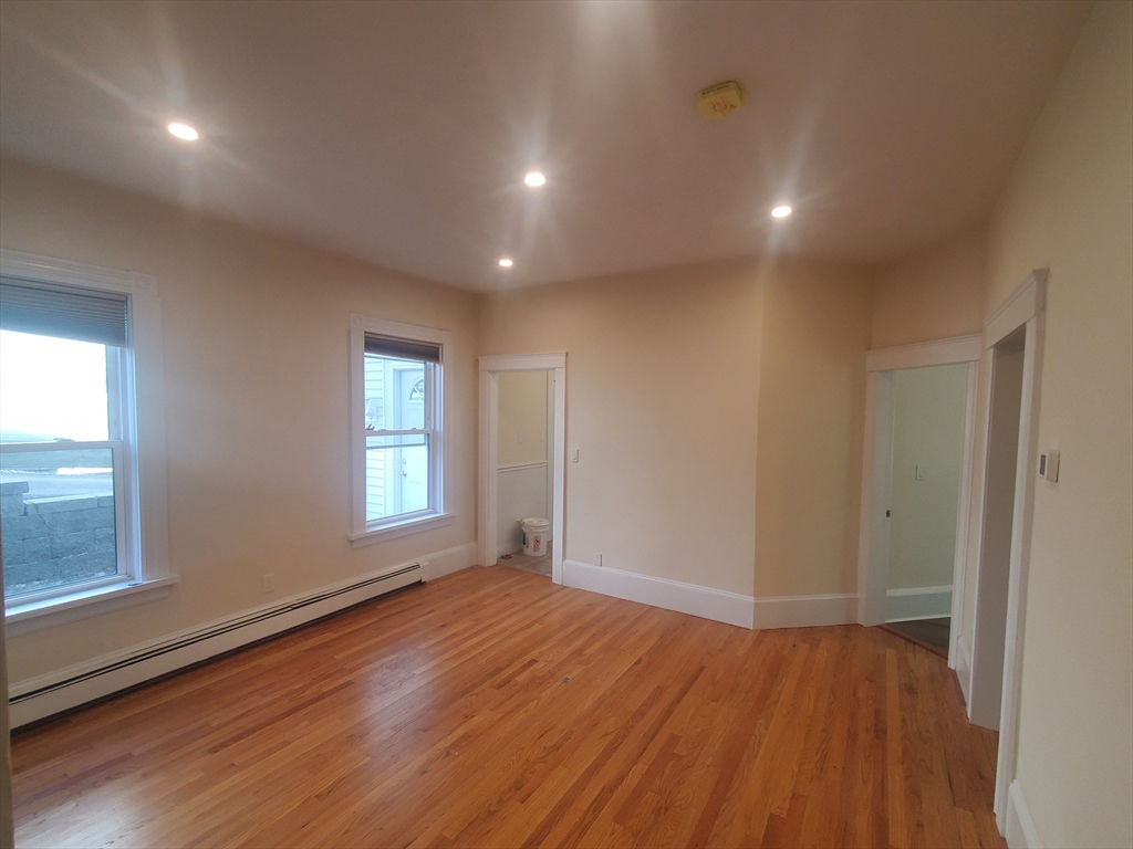 2 bed, 1 bath apartment for rent at 586 Freeport Unit 1, Dorchester — photo 6 of 16