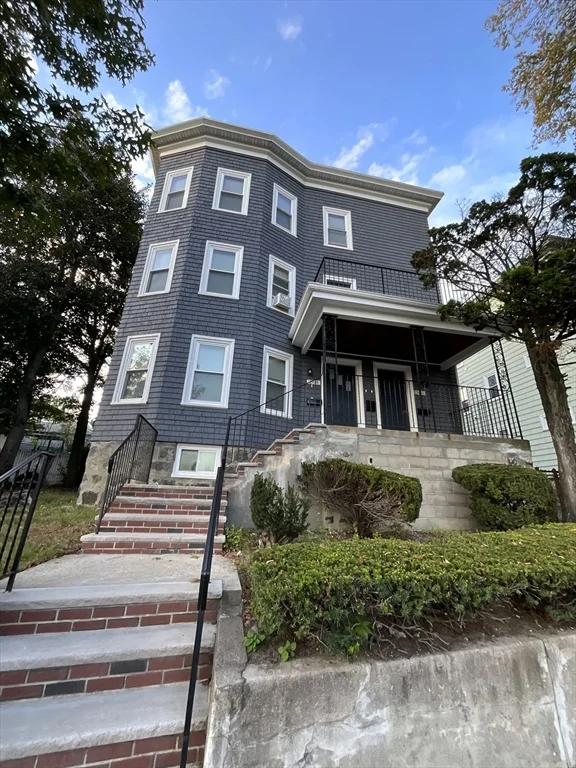 3 bed, 1 bath apartment for rent at 586 Salem St Unit 3, Malden — photo 10 of 12