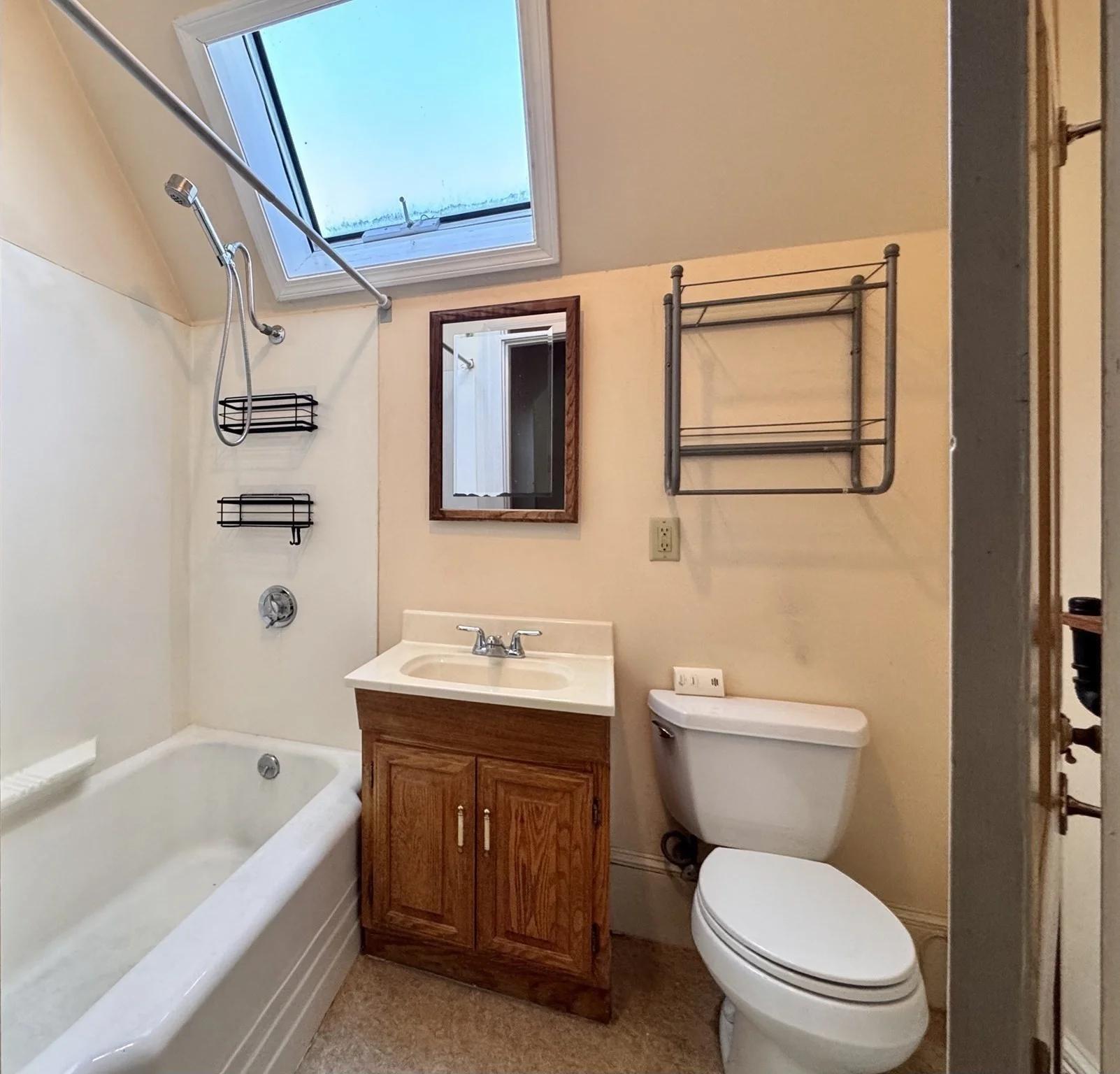 1 bed, 1 bath apartment for rent at 587 Haverhill St Unit 6, Lawrence — photo 8 of 11