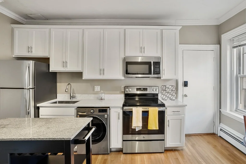 1 bed, 1 bath apartment for rent at 587 Tremont St Unit 3, South End — photo 5 of 13