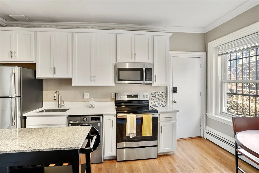 1 bed, 1 bath apartment for rent at 587 Tremont St Unit 3, South End — photo 8 of 13