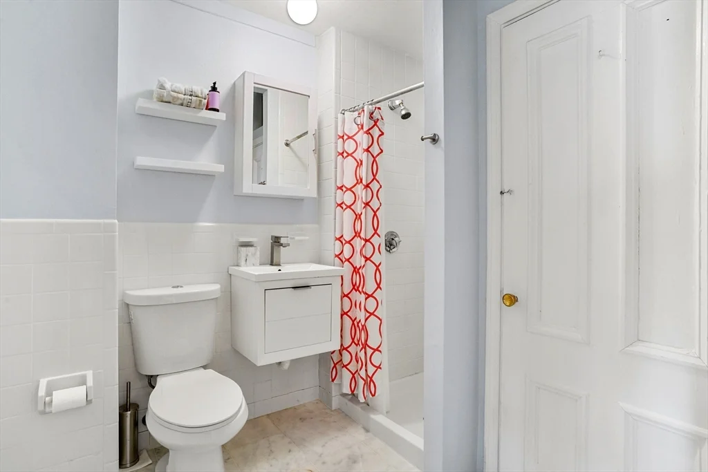 1 bed, 1 bath apartment for rent at 587 Tremont St Unit 3, South End — photo 10 of 13