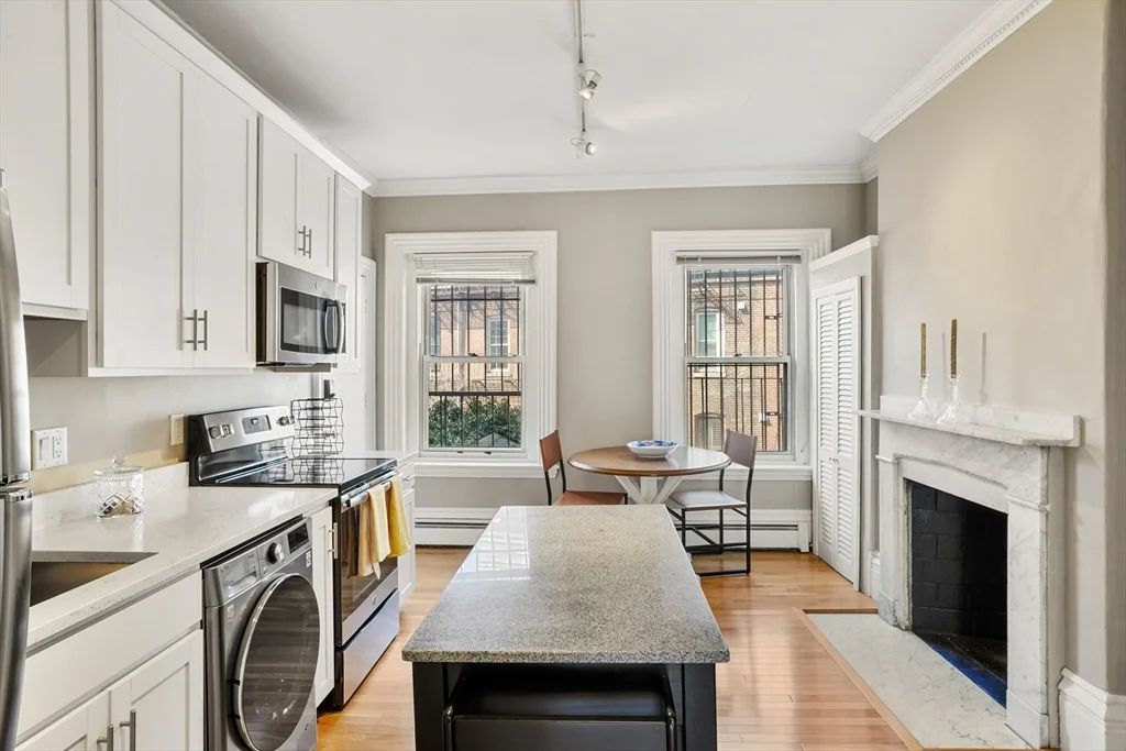 1 bed, 1 bath apartment for rent at 587 Tremont St Unit 3, South End — photo 6 of 13