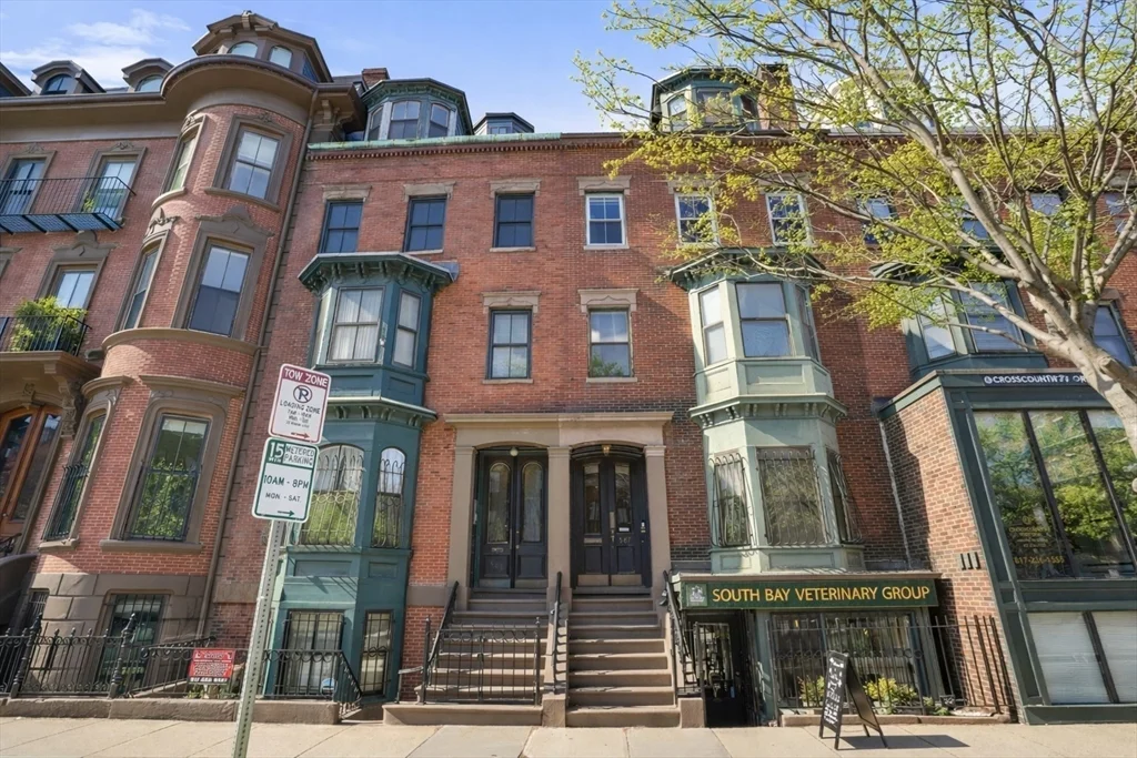 1 bed, 1 bath apartment for rent at 587 Tremont St Unit 3, South End — photo 11 of 13