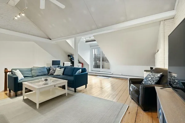 2 bed, 1 bath apartment for rent at 587 Tremont Unit 4, South End — photo 2 of 13