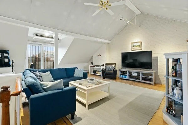 2 bed, 1 bath apartment for rent at 587 Tremont Unit 4, South End — photo 3 of 13