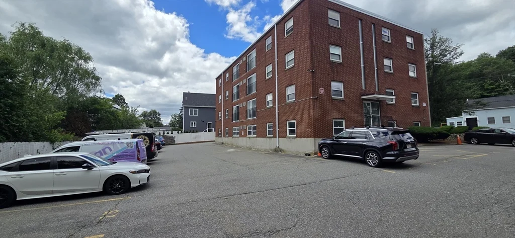 2 bed, 1 bath apartment for rent at 588 Main St Unit 1D, Stoneham — photo 2 of 13