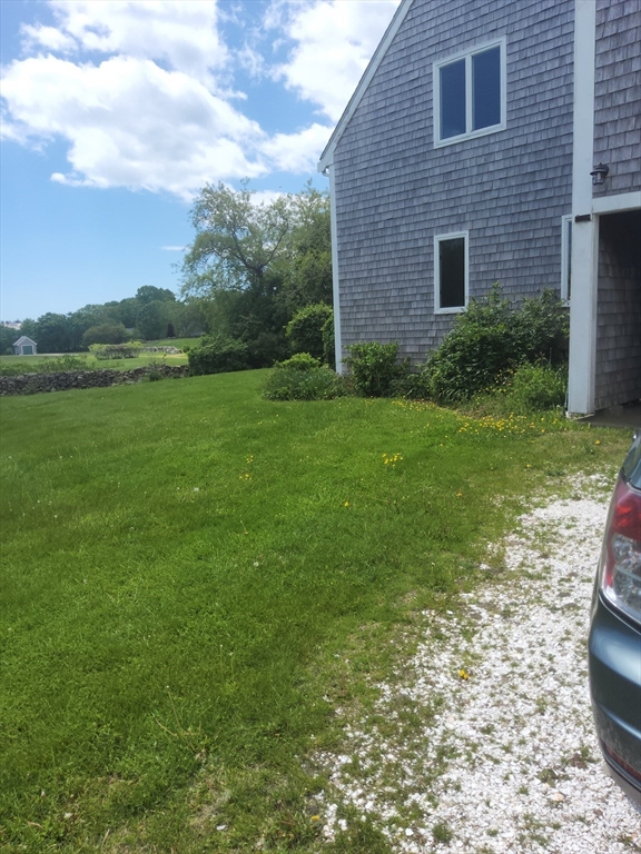 3 bed, 2 bath apartment for rent at 588 River Rd, Acoaxet — photo 2 of 12