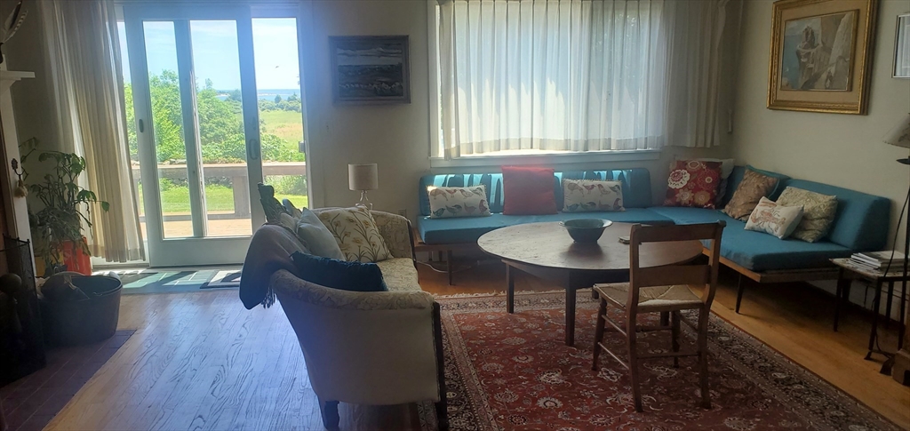 3 bed, 2 bath apartment for rent at 588 River Rd, Acoaxet — photo 6 of 12