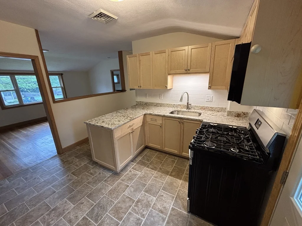 2 bed, 1 bath apartment for rent at 588 Walpole St Unit 2nd fl, Norwood — photo 4 of 21
