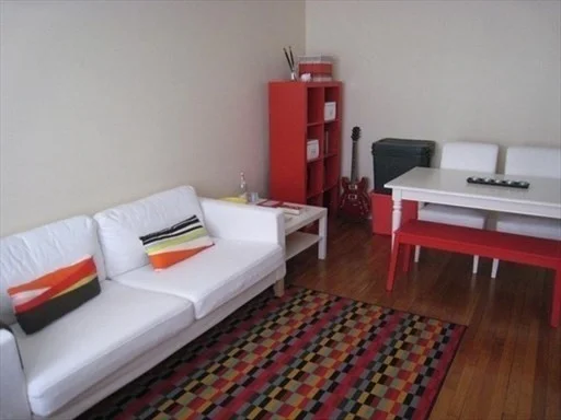 1 bed, 1 bath apartment for rent at 588 Washington St Unit 1, Coolidge Corner — photo 2 of 10