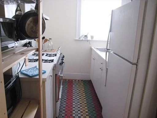 1 bed, 1 bath apartment for rent at 588 Washington St Unit 1, Coolidge Corner — photo 9 of 10