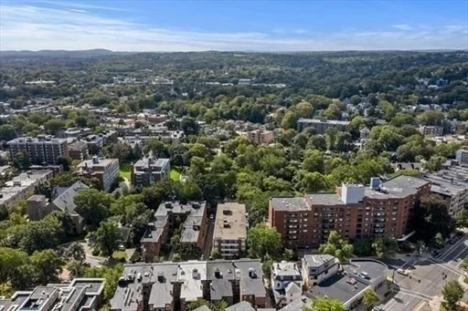 1 bed, 1 bath apartment for rent at 588 Washington St Unit 2, Coolidge Corner — photo 7 of 8