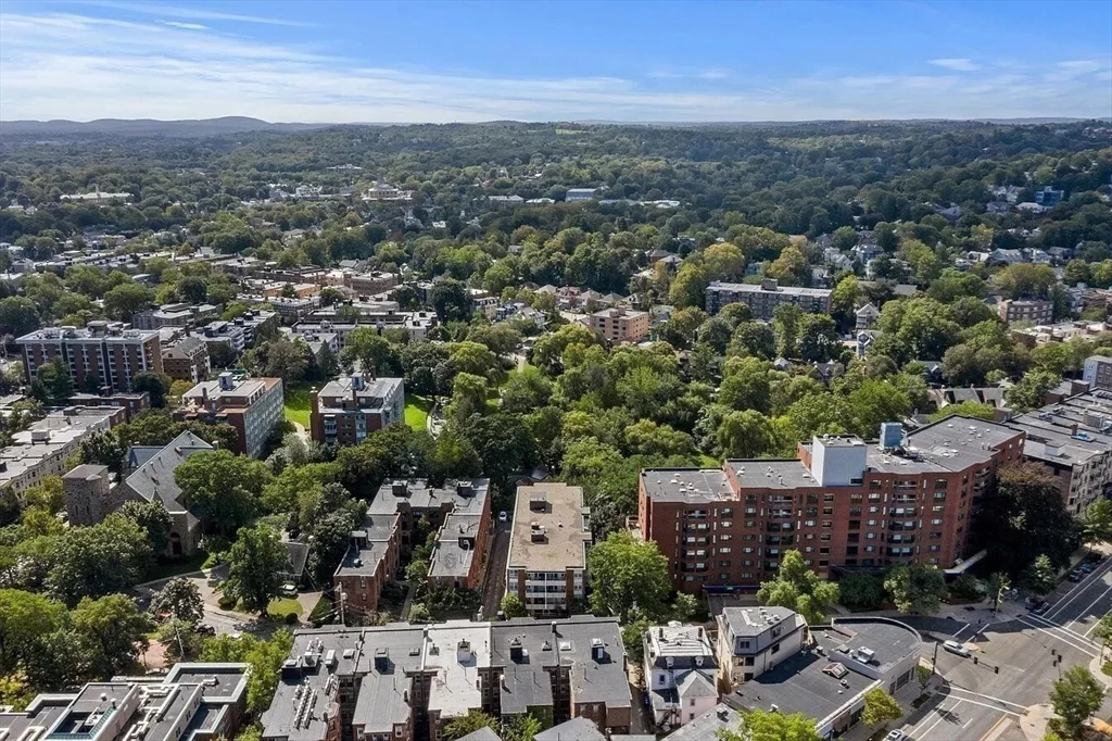 1 bed, 1 bath apartment for rent at 588 Washington St Unit 4, Coolidge Corner — photo 6 of 7