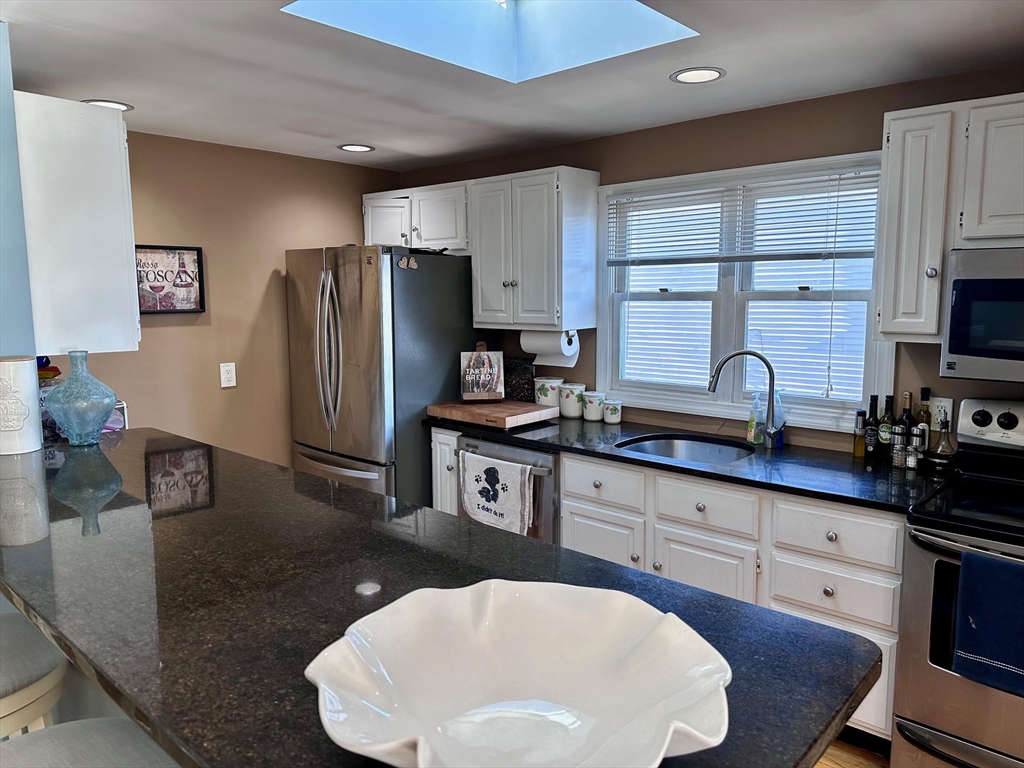 1 bed, 1 bath apartment for rent at 589 East 8th St Unit 3, South Boston — photo 9 of 16