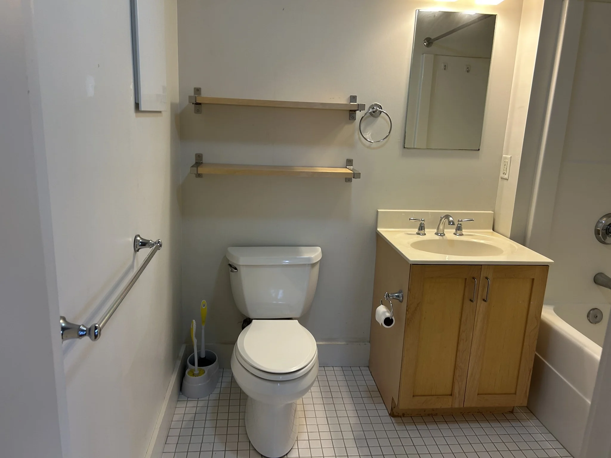 2 bed, 1 bath apartment for rent at 589 Essex St Unit 202, Lynn — photo 4 of 8