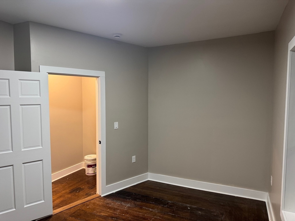 3 bed, 1 bath apartment for rent at 589 Haverhill St Unit 1, Lawrence — photo 7 of 10