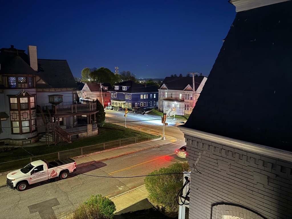 2 bed, 2 bath apartment for rent at 589 Haverhill St Unit 3, Lawrence — photo 7 of 11