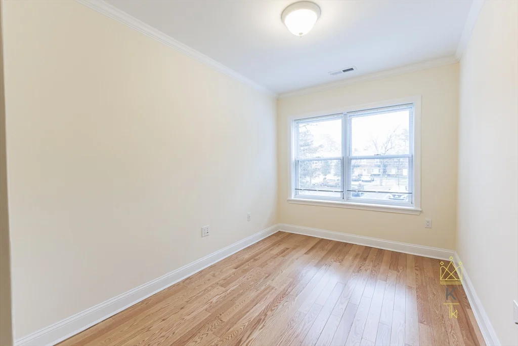 2 bed, 1 bath apartment for rent at 589 Vfw Pkwa Unit V-589, West Roxbury — photo 8 of 15