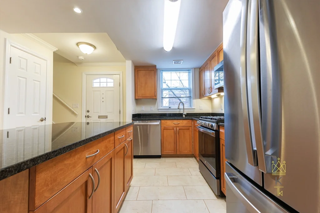 2 bed, 1 bath apartment for rent at 589 Vfw Pkwa Unit V-589, West Roxbury — photo 6 of 15