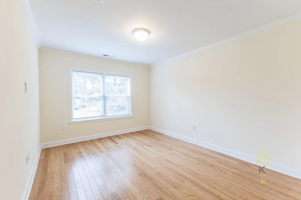 2 bed, 1 bath apartment for rent at 589 Vfw Pkwa Unit V-589, West Roxbury — photo 12 of 15