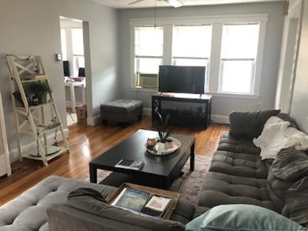 2 bed, 1 bath apartment for rent at 59 61 Beechcroft Rd Unit 3, Brighton — photo 3 of 9