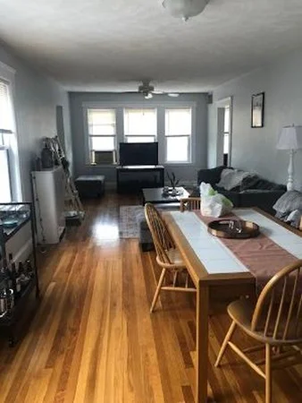 2 bed, 1 bath apartment for rent at 59 61 Beechcroft Rd Unit 3, Brighton — photo 4 of 9