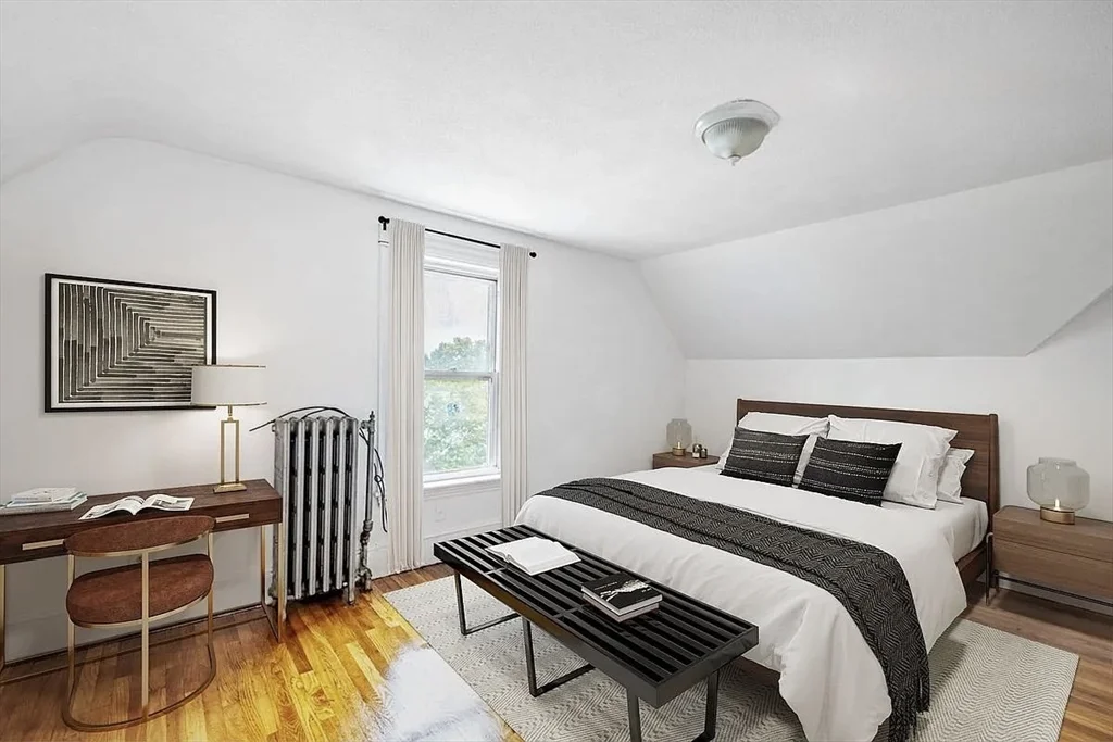 5 bed, 2 bath apartment for rent at 59 -61 Glenwood Unit 59, Magoun Square — photo 24 of 31