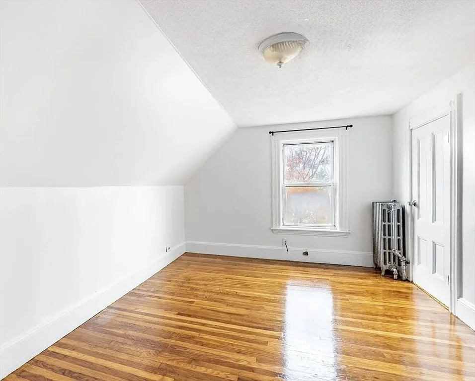 5 bed, 2 bath apartment for rent at 59 -61 Glenwood Unit 59, Magoun Square — photo 21 of 31