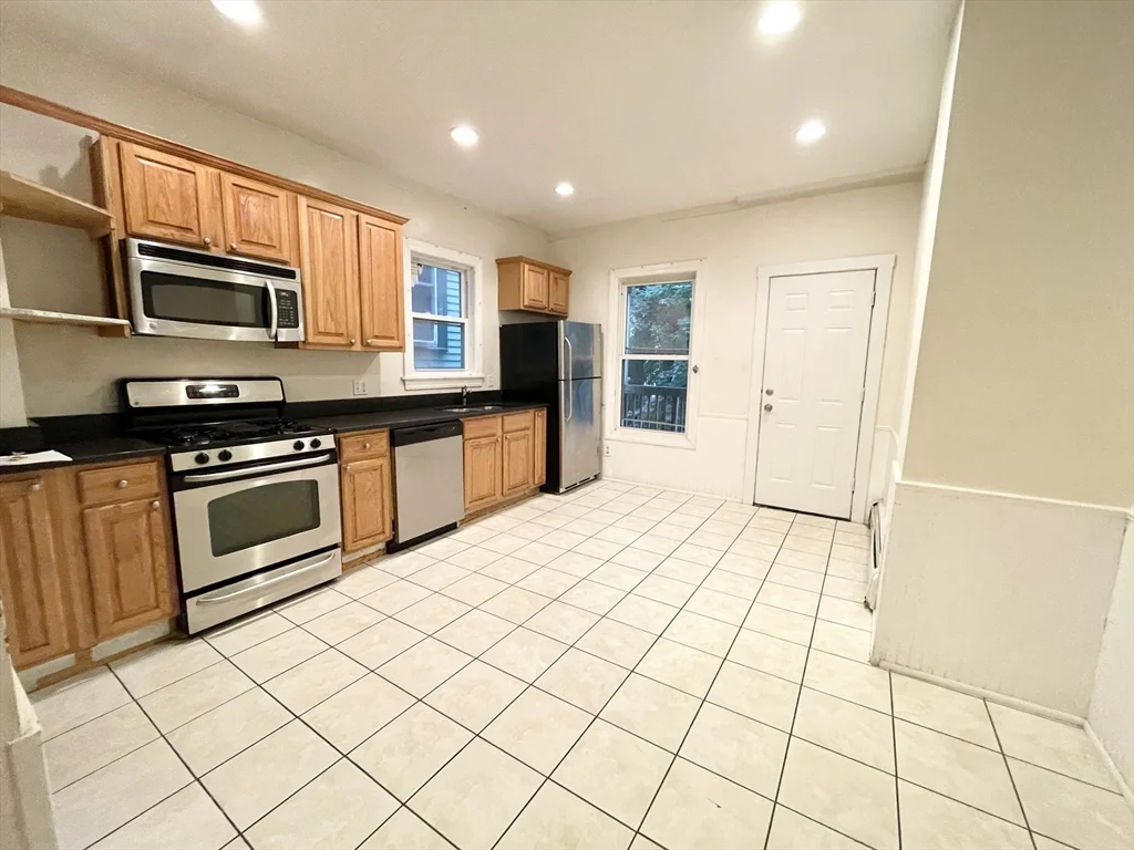 3 bed, 1 bath apartment for rent at 59-61 Hillside St Unit 2, Mission Hill — photo 2 of 16