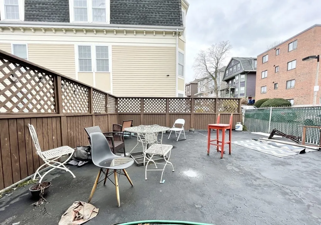 5 bed, 2 bath apartment for rent at 59-61 Hillside St Unit 3, Boston — photo 13 of 13