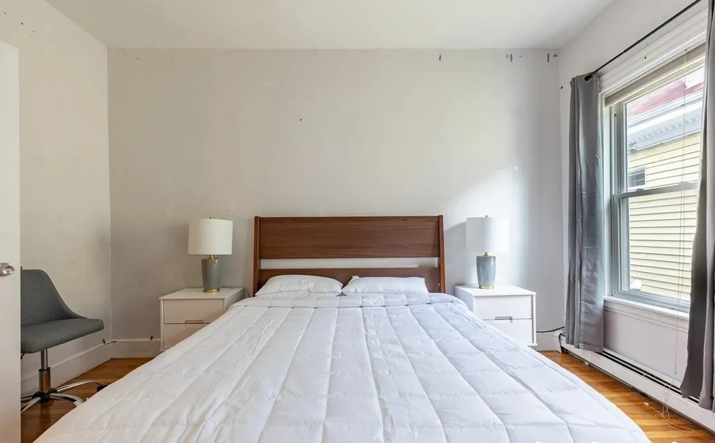 5 bed, 2 bath apartment for rent at 59-61 Hillside St Unit 3, Boston — photo 3 of 13