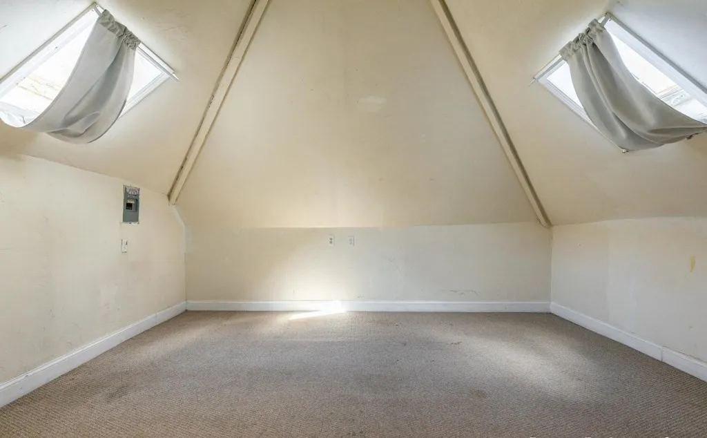 5 bed, 2 bath apartment for rent at 59-61 Hillside St Unit 3, Boston — photo 8 of 13