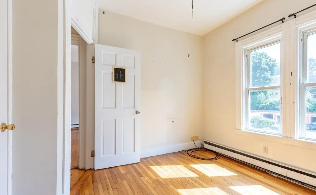 5 bed, 2 bath apartment for rent at 59-61 Hillside St Unit 3, Boston — photo 7 of 13