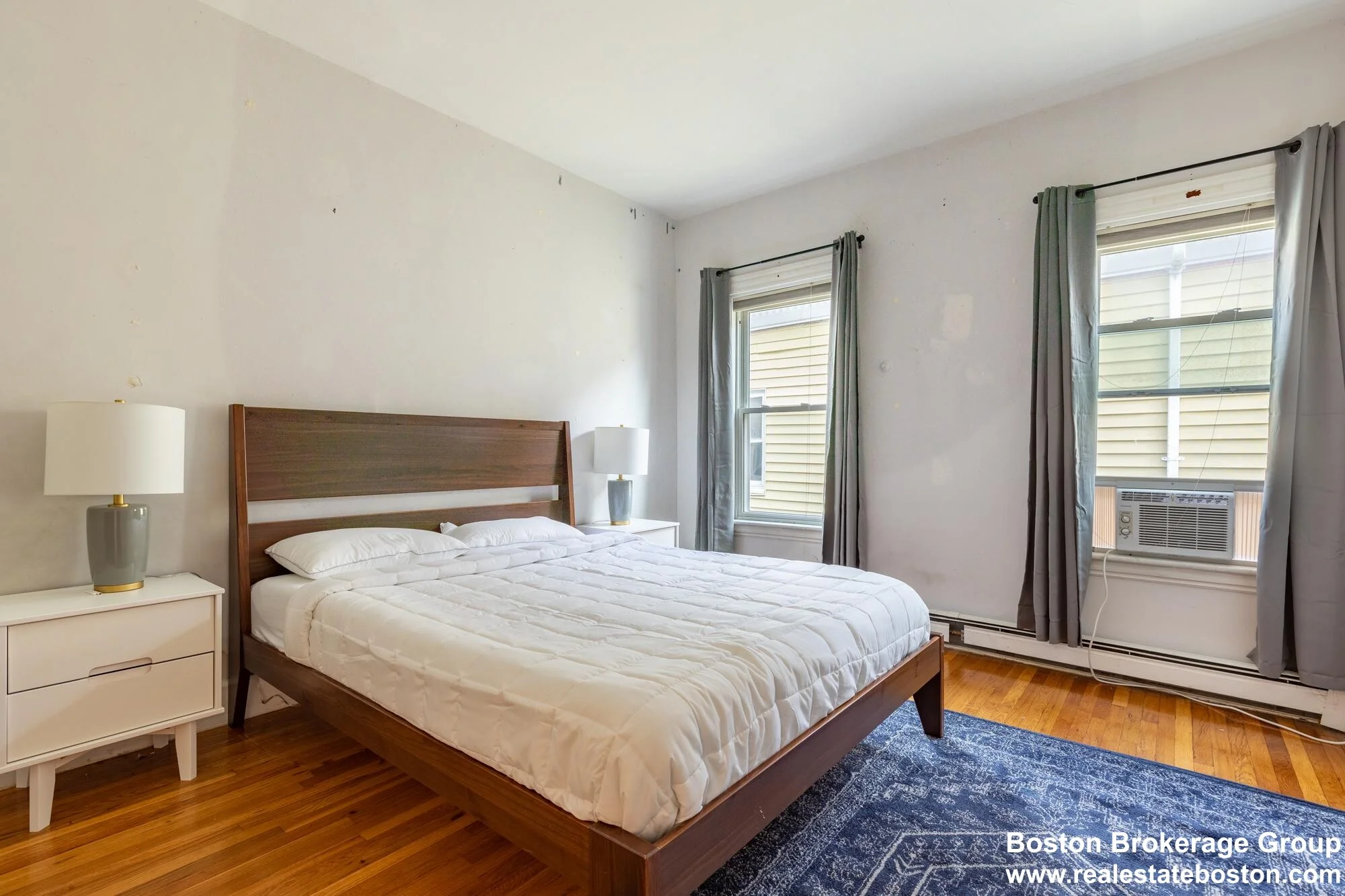 5 bed, 2 bath apartment for rent at 59-61 Hillside St Unit 3A, Mission Hill — photo 6 of 13