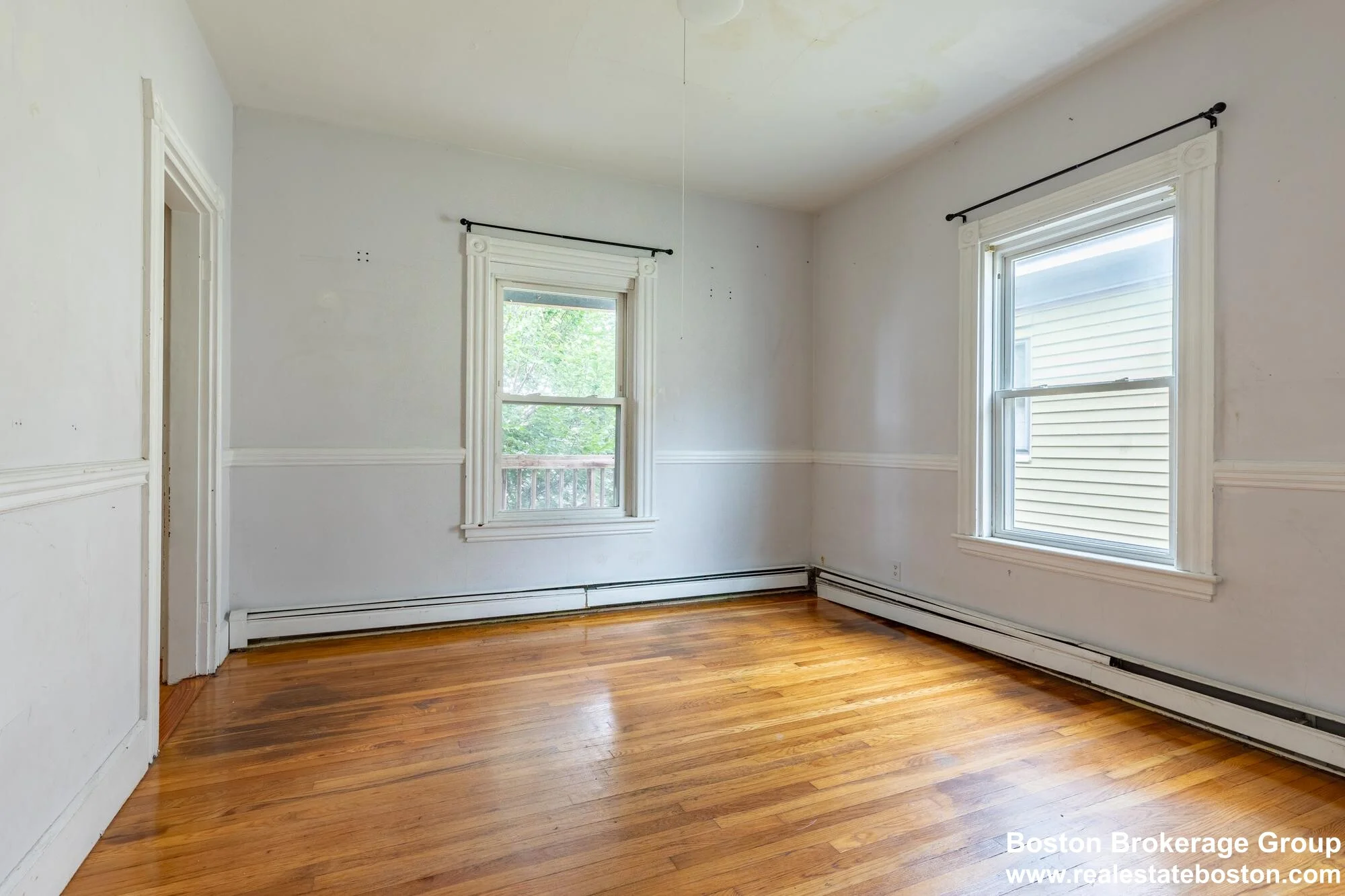 5 bed, 2 bath apartment for rent at 59-61 Hillside St Unit 3A, Mission Hill — photo 7 of 13