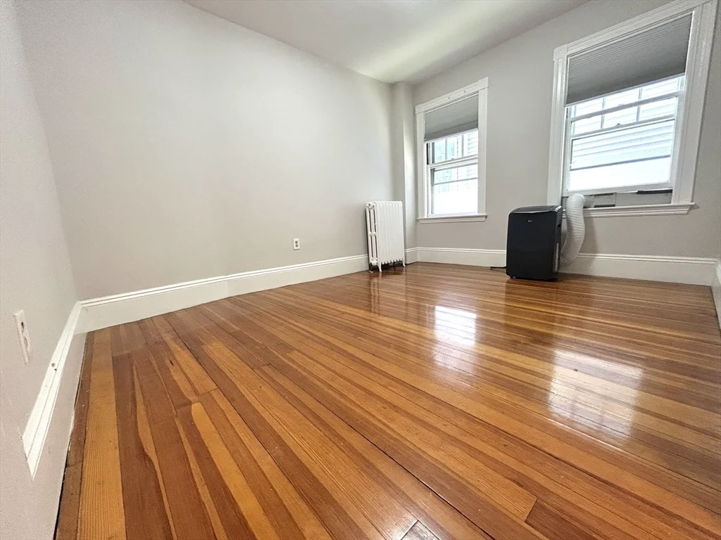 2 bed, 1 bath apartment for rent at 59 Ackers Ave Unit 1P, Brookline — photo 7 of 9