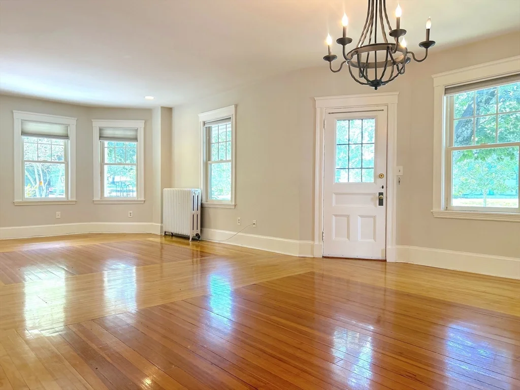2 bed, 1 bath apartment for rent at 59 Ackers Ave Unit 1P, Brookline — photo 3 of 9